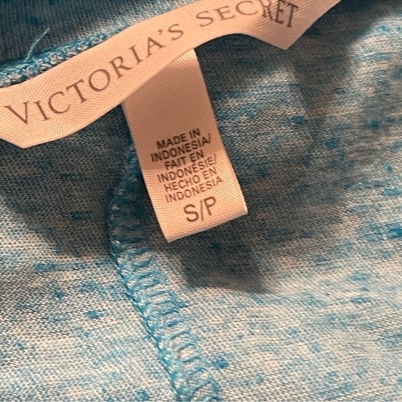 VICTORIA’S SECRET LONG SLEEVE SLEEP TOP SIZE SMALL - Picture 4 of 8